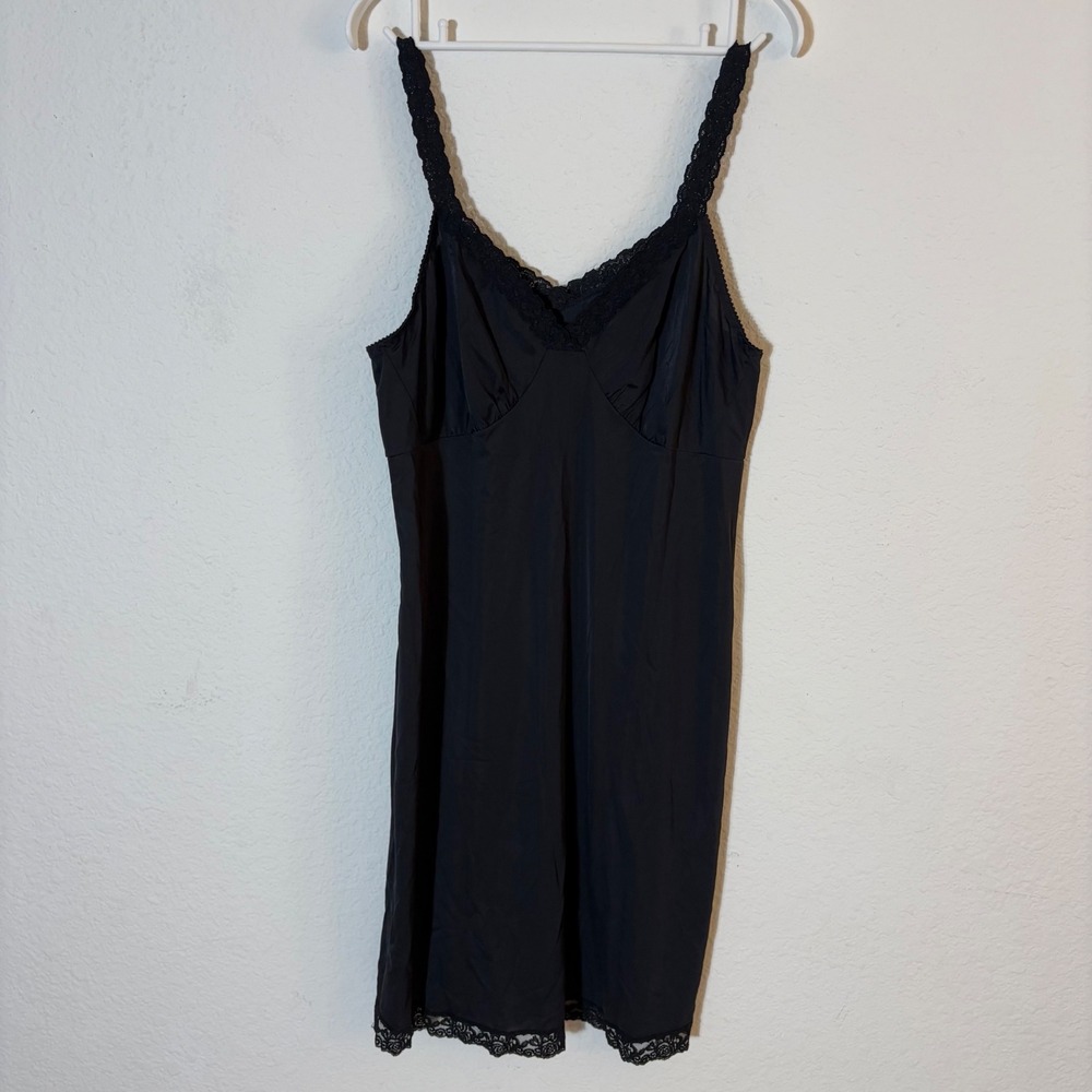 Vintage Cabernet Nylon Full Slip Chemise Size 40 Black Made in USA 80's